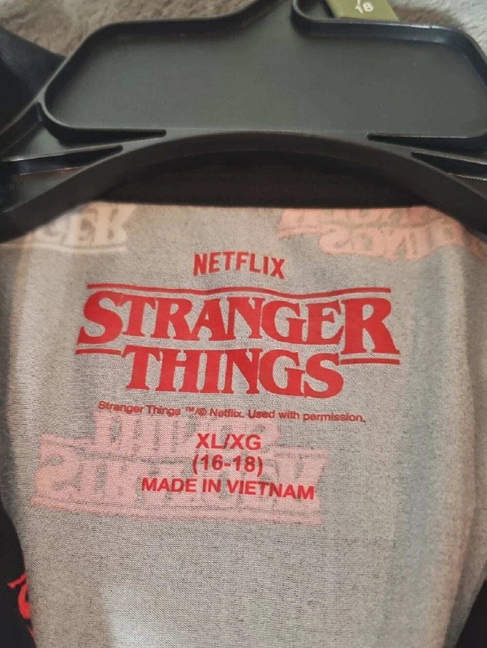 Netflix Stranger Things Short Pajama Set Size XL